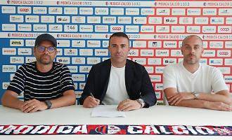 Modica calcio, mister Raciti sar&agrave; il timoniere anche in Serie D