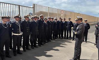 L'ammiraglio Di Renzo in visita alla capitaneria di porto di Pozzallo