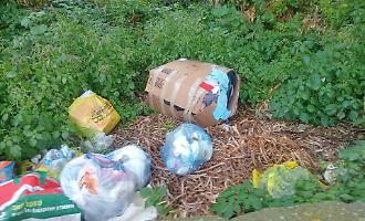 Ragusa, in via Ingegnere Migliorisi il festival della zozzeria