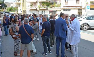 Sciopero dei medici di famiglia a Ragusa, numerose presenze al sit in