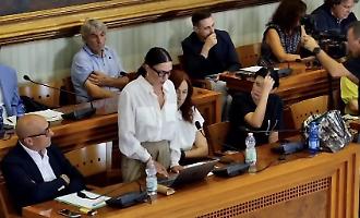 Banchi dell'opposizione a Modica sempre pi&ugrave; affollati, Guccione e Cecere lasciano la maggioranza