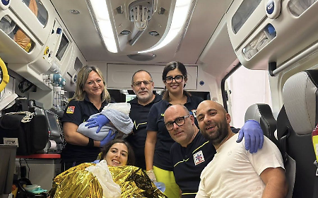 Ragusa, partorisce in casa: assistita dai sanitari del 118