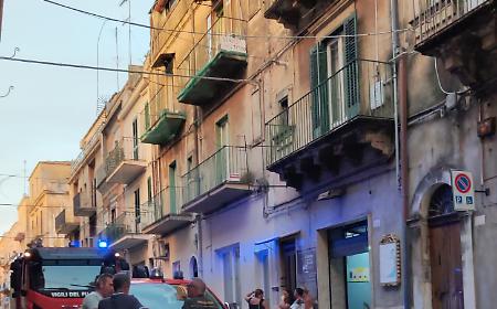 Ragusa, esplode il condizionatore in una casa di via Mario Leggio: paura tra i residenti della zona