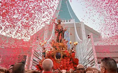 Ragusa, numerosi fedeli alla seconda processione in onore del patrono. Il simulacro &egrave; tornato in cattedrale