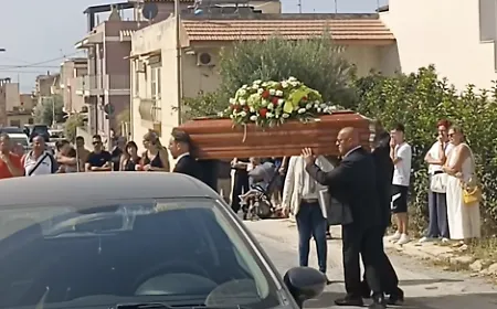 Donnalucata, l'ultimo saluto a Giacomino Carnemolla