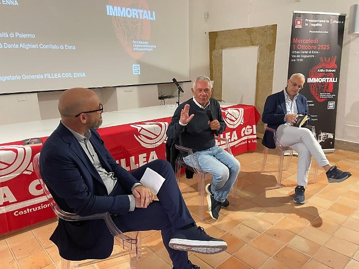 La mafia che cambia pelle: a Enna l'allarme di Bolzoni su affari e investimenti