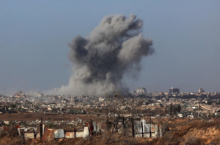 A Gaza tiene una fragile tregua e Trump pressa Hamas: «Sbrigatevi». Israele allenta la morsa