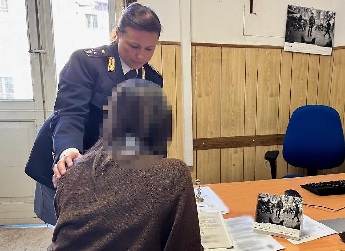 Catania, lei lo lascia, lui cerca di sfondare la porta giorno e notte: arrestato