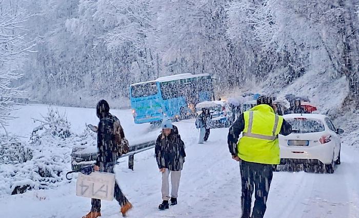 Freddo, ghiaccio e gelo: anticipo d'inverno in tutt'Italia con temperature fino a -10 °C