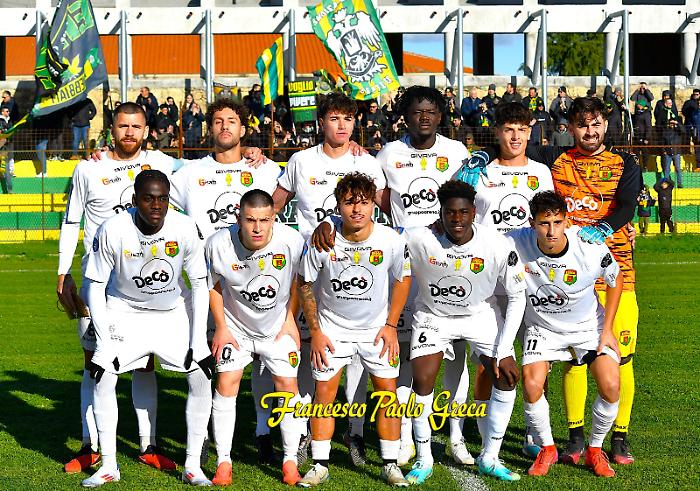 Enna sciupona e beffata nel finale dalla Reggina