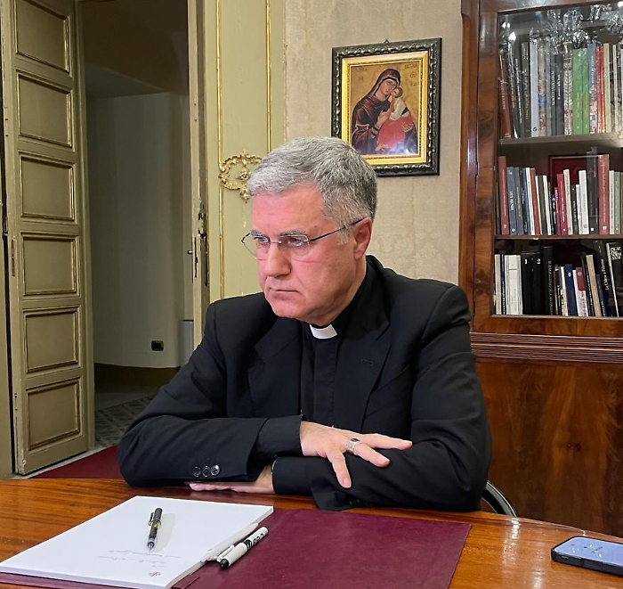 L'arcivescovo Lorefice: «Lupi rapaci nelle istituzioni, votate e togliete la cosa pubblica a questi politici»