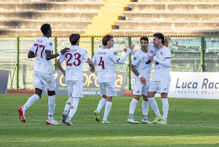 Questo Acireale è uno strazio, perde (anche) con la CastrumFavara e il pubblico contesta