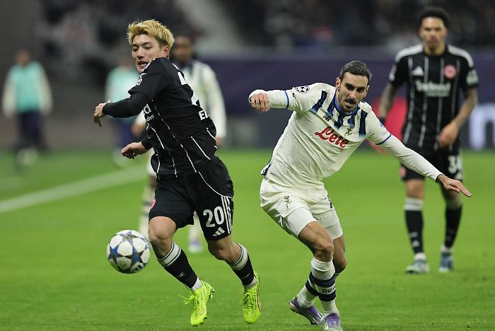 L'Atalanta di Coppa è un'altra cosa, tre gol all'Eintracht: Palladino trionfa a Francoforte