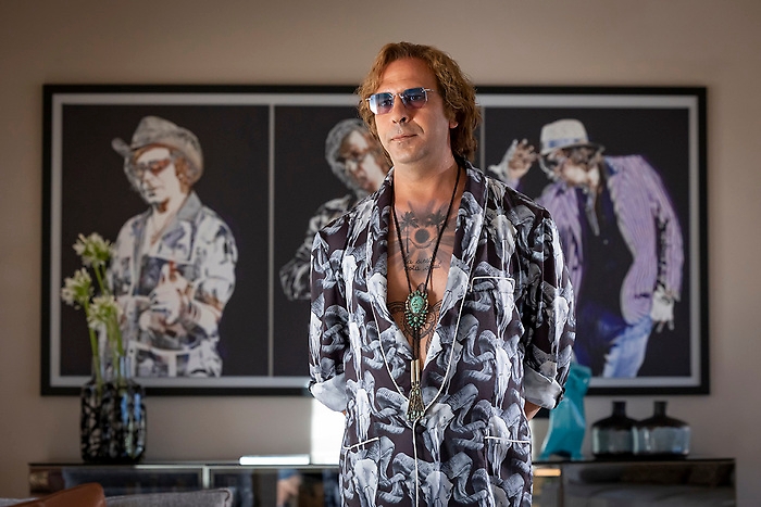 Zalone torna al cinema dopo cinque anni, trama, cast e curiosità di "Buen Camino"