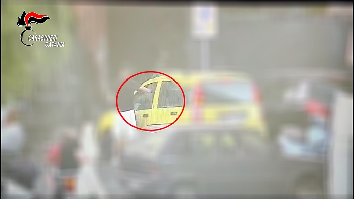 Pusher, vedette e “capi piazza”: sui social il senso di appartenenza e l’appellativo catanese “Patrozzu” 