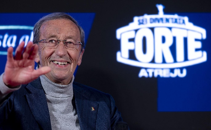 Déjà-vu ad Atreju, Gianfranco Fini torna tra applausi e ricordi: «Uno sbaglio la fine di An...»