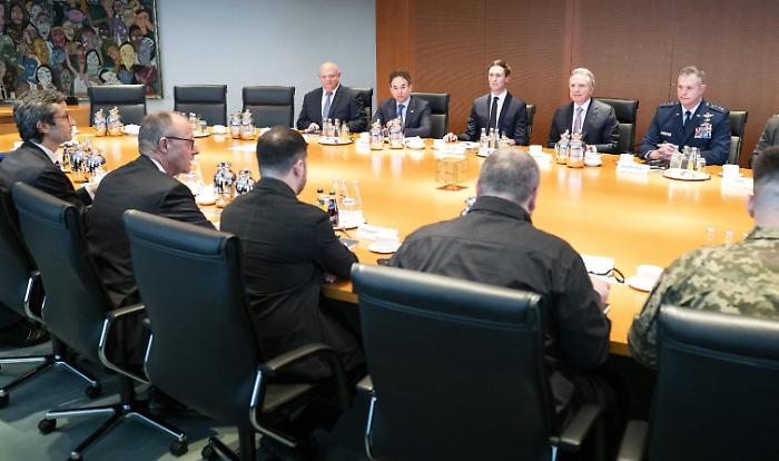 Ucraina, colloqui produttivi tra Kiev e Stati Uniti: &laquo;Un accordo di pace pu&ograve; essere raggiunto a breve&raquo;