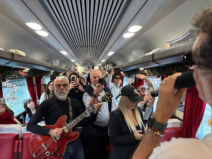 A bordo del Sicilia Express