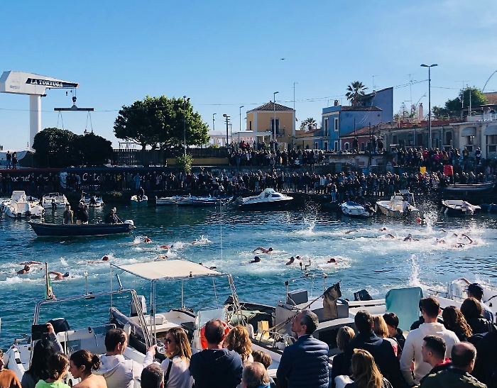 Il 31 dicembre a Catania la San Silvestro a mare, il  tradizionale appuntamento di fine anno con la gara nelle acque del porticciolo di Ognina