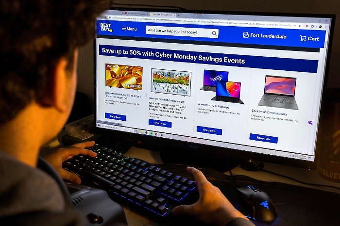 E-commerce: corre veloce, ma i negozi non sono &ldquo;finiti&rdquo;. L&rsquo;Italia al bivio tra digitale e prossimit&agrave;