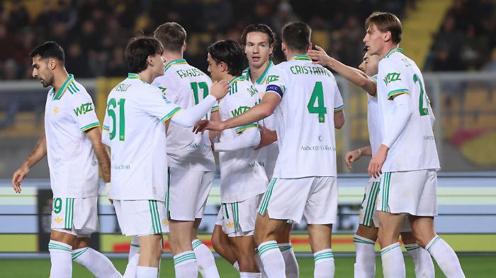 Segnano gli attaccanti e la Roma torna al successo con il Lecce