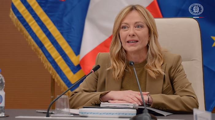 Meloni frena sull&rsquo;Artico: &ldquo;Un&rsquo;azione militare Usa in Groenlandia non sarebbe nell&rsquo;interesse di nessuno&rdquo;. E sull&rsquo;Ucraina: &ldquo;La garanzia resta l&rsquo;Articolo 5 della Nato&rdquo;