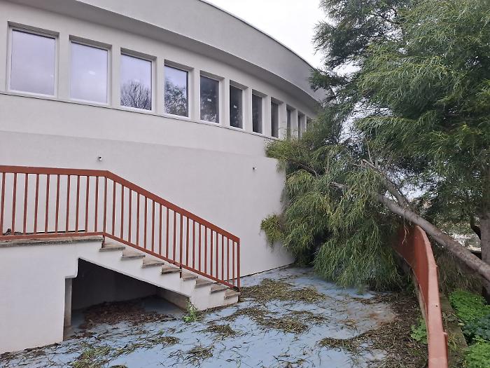 "La sindaca di Modica siede nella giunta regionale del Coni, ma gli impianti sportivi cittadini sono quasi tutti inagibili"