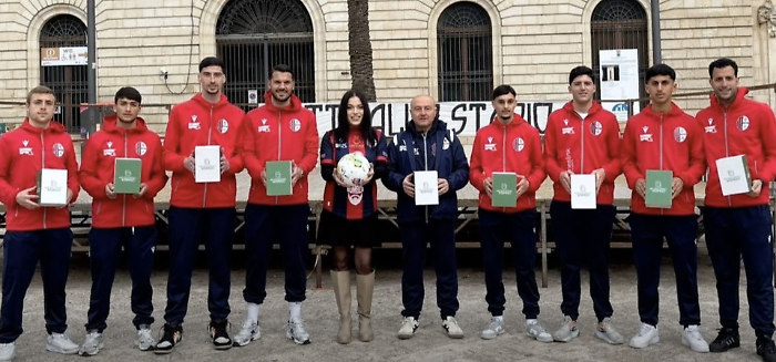 Raccolta medicinali, se la solidariet&agrave; &egrave; firmata Modica calcio