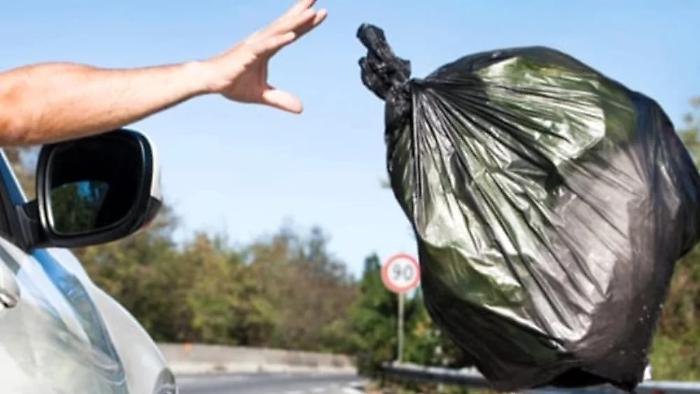 Vittoria e i rifiuti abbandonati, cinque persone denunciate