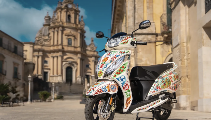 Ragusa, il carretto siciliano diventa uno scooter d'autore