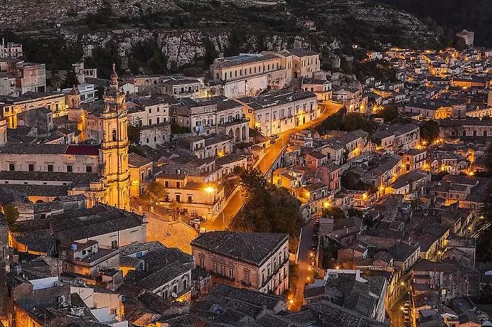Modica, il centro storico ha bisogno di un po' di...Misericordia