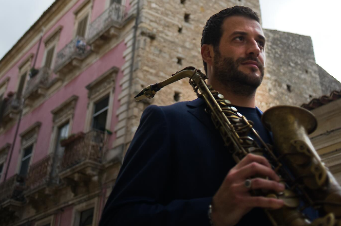 Il giro del mondo a bordo dell' "Irene of Boston", il jazz a vele spiegate