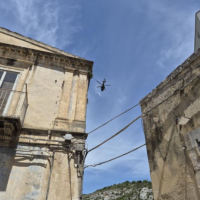 Continui voli di elicottero sulla citt&agrave; di Ragusa, ecco perch&eacute; 