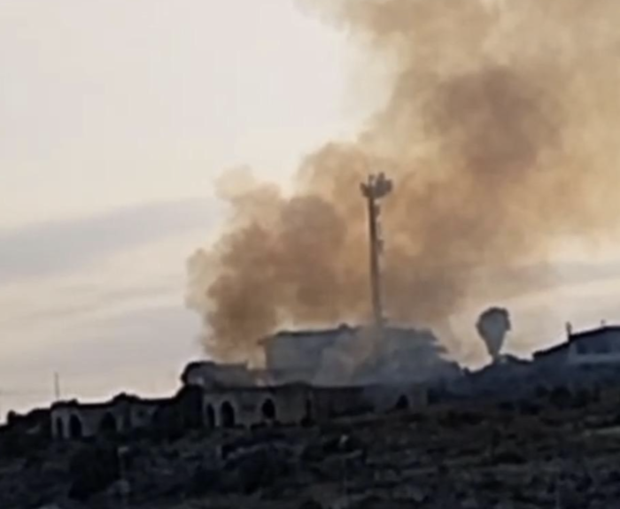 Paura a Pozzallo, vasto incendio al lungomare Raganzino: evacuate alcune strutture ricettive