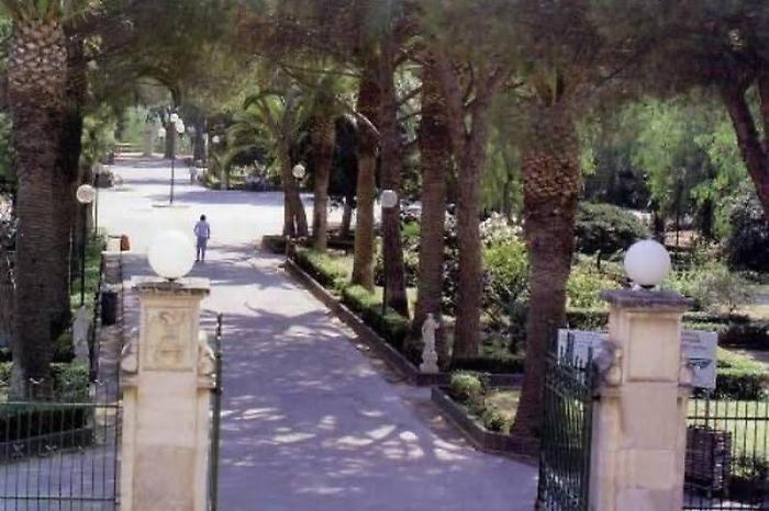 Vittoria, tensione alla villa comunale: operatori sanitari del 118 aggrediti da migranti ubriachi