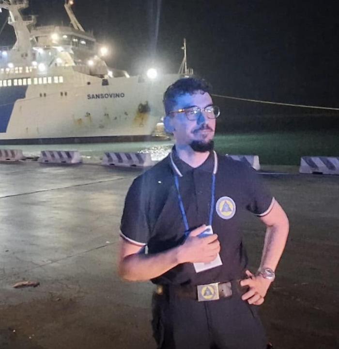 Il modicano Peppe Giann&igrave; tra i volontari a supporto dei fedeli in occasione della storica visita di Papa Leone a Lampedusa