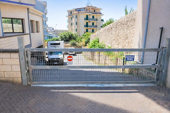 "La farmacia comunale dell'Asp a Ragusa &egrave; inaccessibile per anziani e disabili"