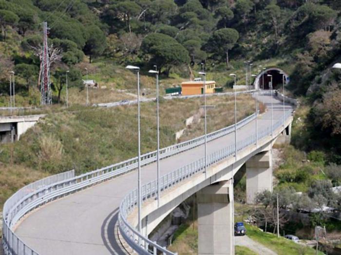 Messina: viadotti di raccordo a Giostra, ci sono i soldi ma niente lavori