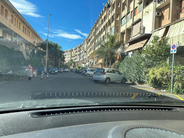 Un'atto di forza scatena le pistolettate in via Capo Passero: ecco cosa sappiamo della sparatoria a Catania