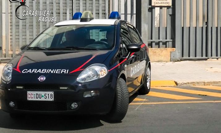 Pozzallo, due minorenni trovati con droga e coltelli: denunciati per spaccio