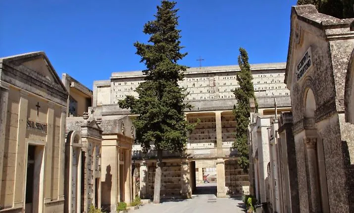 Cimitero storico di Modica, il comitato incalza Comune e Regione